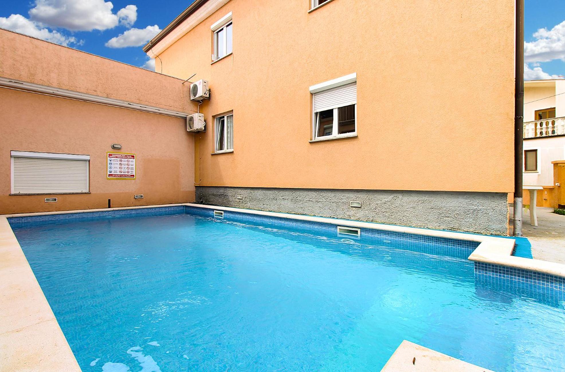 Apartments Edin 1359 Peroj Ngoại thất bức ảnh